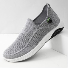 Men’s Flyknit Breathable Low Top Casual Soft Sole Ultralight Running Shoes Sneakers