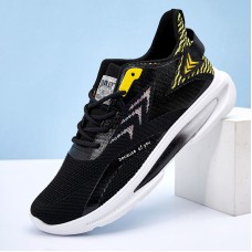 Men Knitted Black and White Contrast Comfortable Breathable Lightweight Sneakers